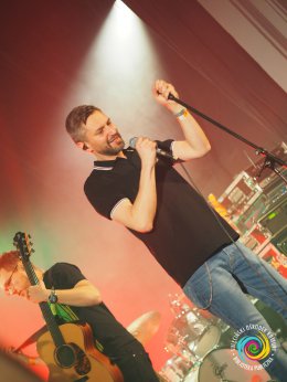 Sala widowiskowa, koncert - występ na scenie Gutek