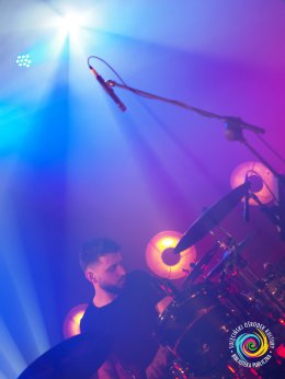 Sala widowiskowa, koncert - występ na scenie Gutek