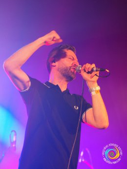 Sala widowiskowa, koncert - występ na scenie Gutek