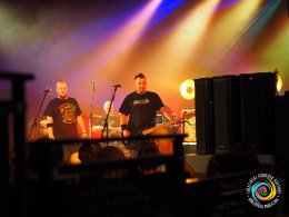 Sala widowiskowa, koncert - występ na scenie Farben Lehre