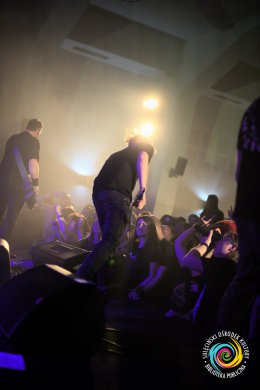 Sala widowiskowa, koncert - występ na scenie Farben Lehre