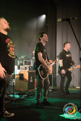 Sala widowiskowa, koncert - występ na scenie Farben Lehre